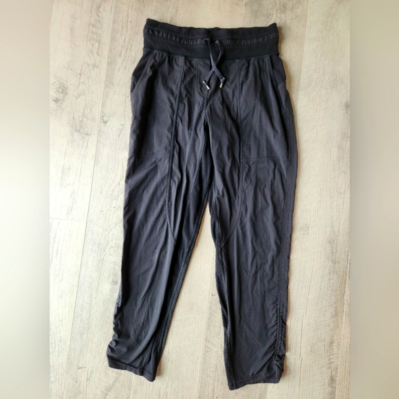 Lululemon dance studio crop size 2 black - Picture 5 of 14